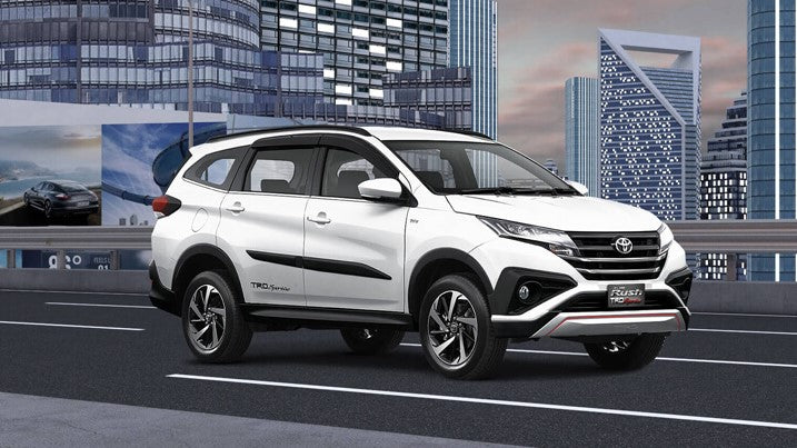 5 Tips Memilih Karpet Mobil Untuk Toyota Rush